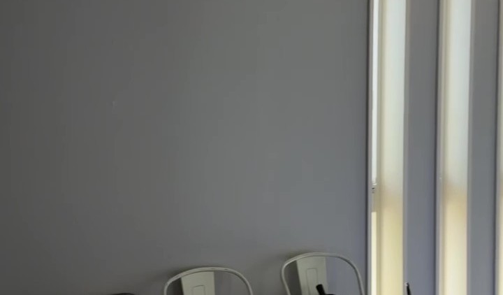 805966437.287495 - frame at 0m0s